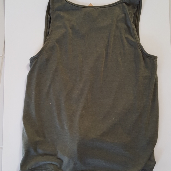 Graphic beaded faux knot tank top NWT - Picture 3 of 6